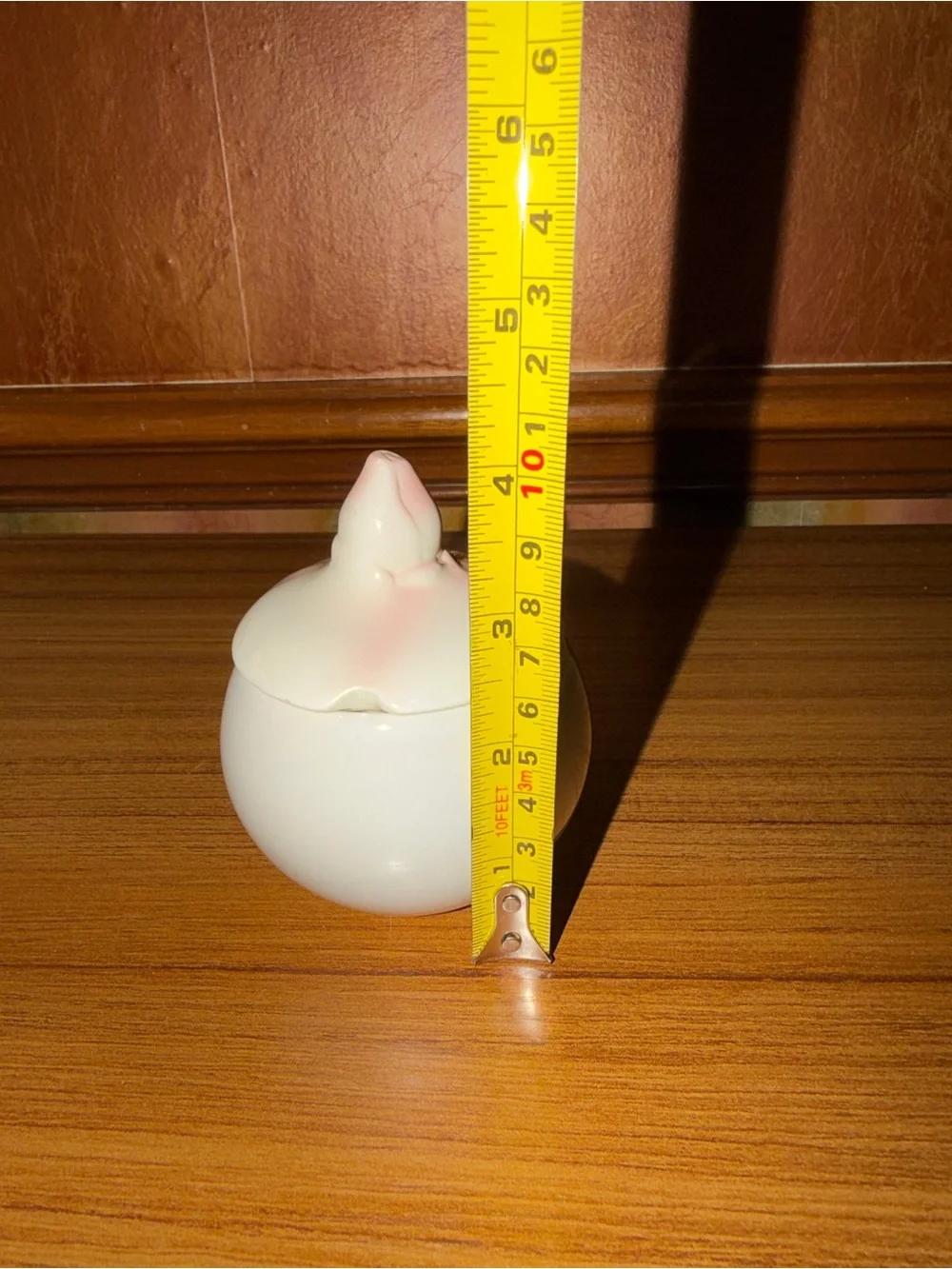 Vintage Pier 1 White Porcelain Figural Lidded Sugar Bowl Condiment Jam Jar Pot